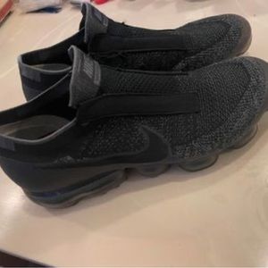 nike vapormax flyknit triple black special edition